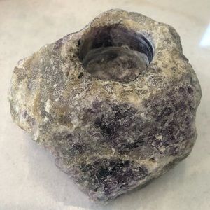 🪷 Natural Ruff Amethyst Candle Holder